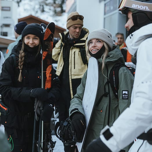 Customer @marlersinger in Doom W Snowboard Jacket Women Greenish