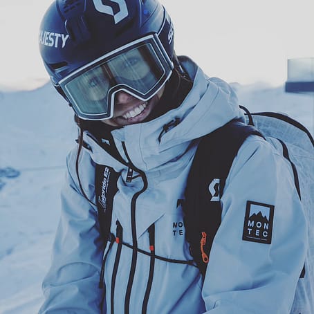 Customer @zuzawitych in Moss W Snowboardjacke Damen Soft Blue/Black