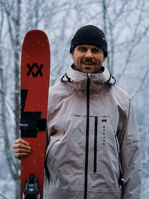 Customer @mario_mitteregger in Oracle Snowboard Jacket Men Sand