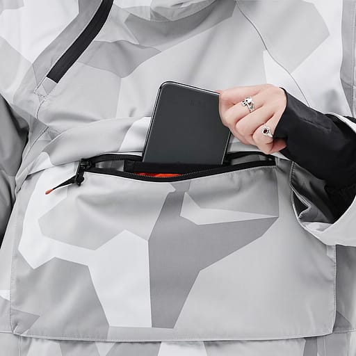 Media Pocket, Image 1 of 2