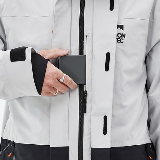 Media Pocket, Image 1 of 2