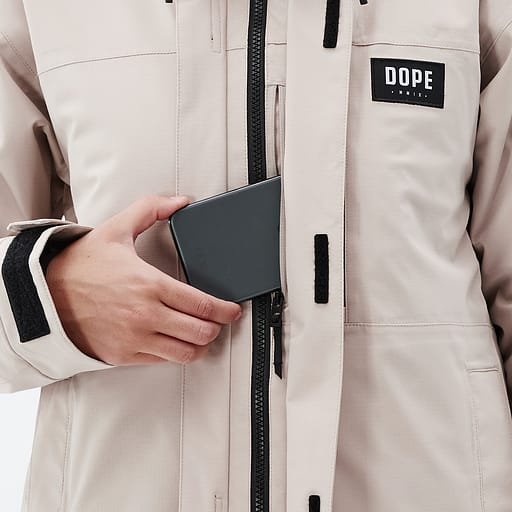 Media Pocket, Image 1 of 2