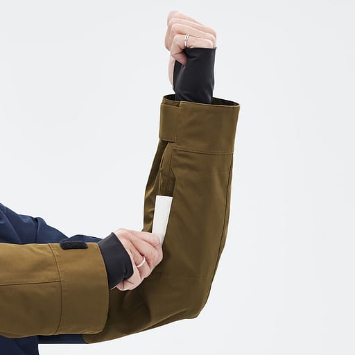 Lift Pass Pocket