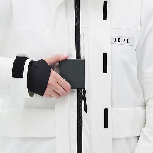 Media Pocket, Image 1 of 2