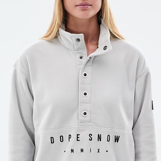 Half-Button Collar
