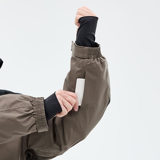 Lift Pass Pocket